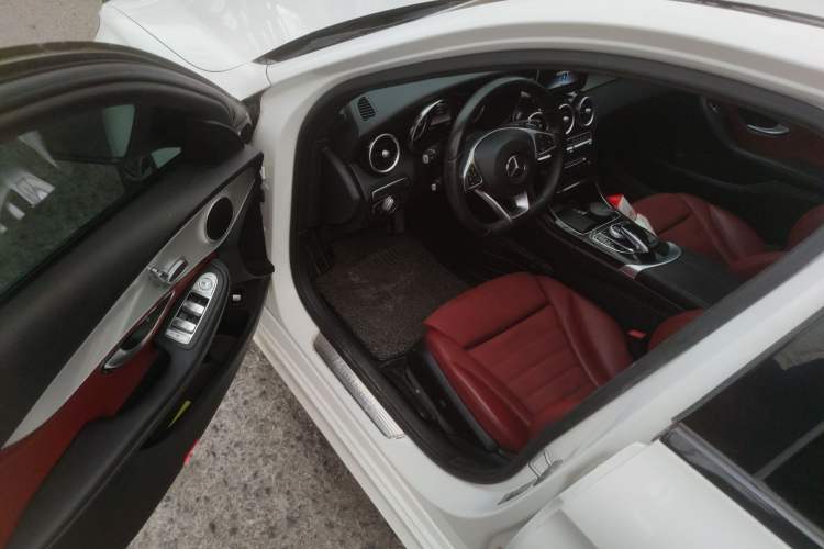 Used Mercedes-Benz C-Class 2018 C 200 Sport Edition Driver Seat