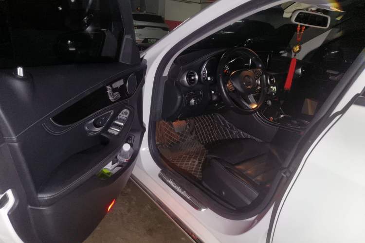 Used Mercedes-Benz C-Class 2018 C 200 L Driver Seat