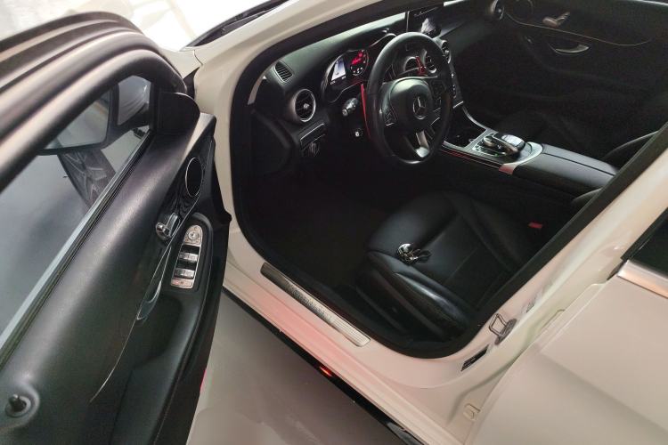 Used Mercedes-Benz C-Class 2018 C 200 Estate Driver Seat