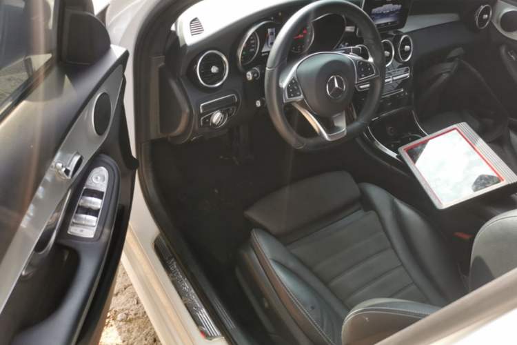 Used Mercedes-Benz C-Class 2018 C 200 Sport Edition Driver Seat