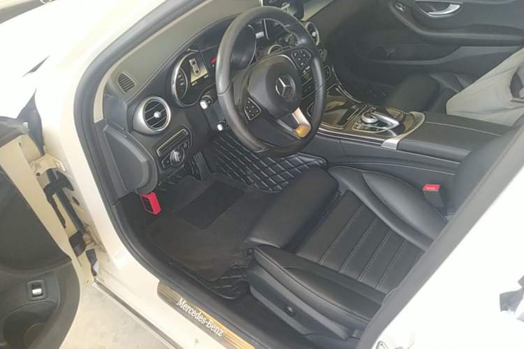Used Mercedes-Benz C-Class 2018 C 200 L Driver Seat