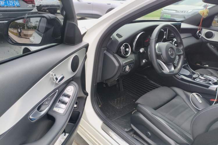 Used Mercedes-Benz C-Class 2018 C 200 Sport Edition Driver Seat