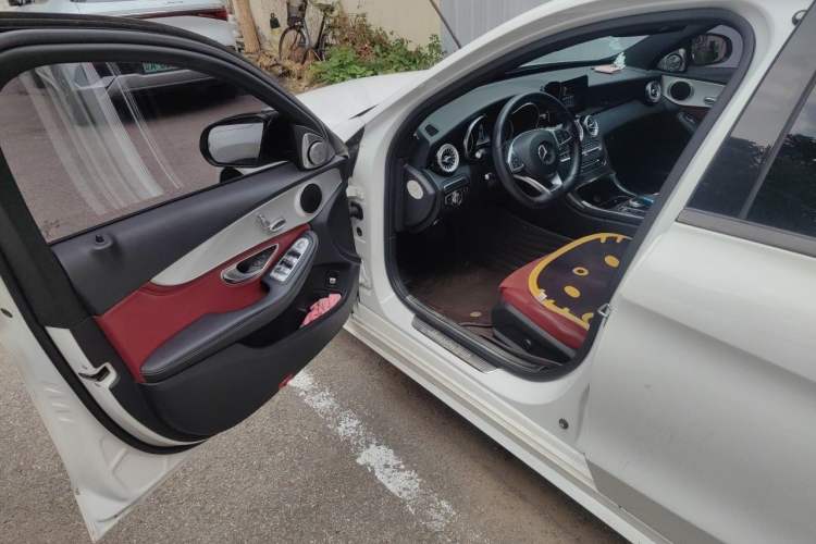 Used Mercedes-Benz C-Class 2018 C 200 Sport Edition Driver Seat