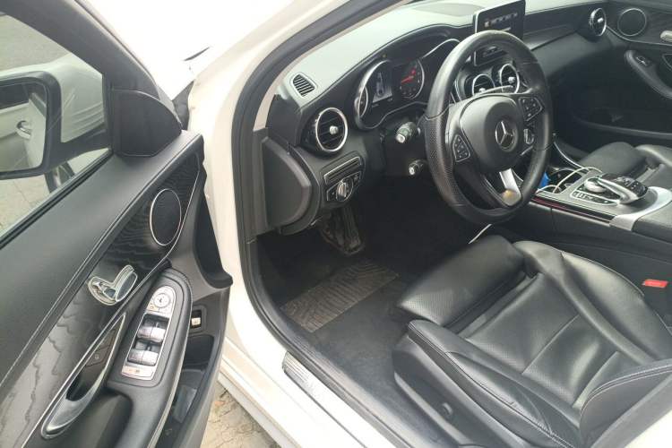 Used Mercedes-Benz C-Class 2018 C 180 L Fashion Edition Sport Version Driver Seat