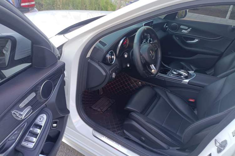 Used Mercedes-Benz C-Class 2018 C 200 L Sport Edition Driver Seat