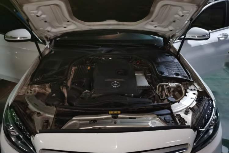 Used Mercedes-Benz C-Class 2018 C 180 L Fashion Edition Sport Version Engine Bay