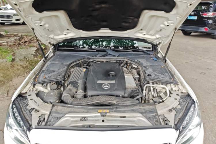 Used Mercedes-Benz C-Class 2018 C 200 L Sport Edition Engine Bay