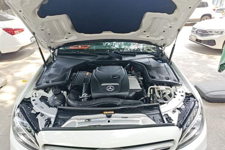 Used Mercedes-Benz C-Class 2018 C 180 L Fashion Edition Sport Version Engine Bay