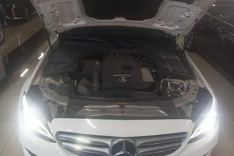 Used Mercedes-Benz C-Class 2018 C 200 L Sport Edition Engine Bay