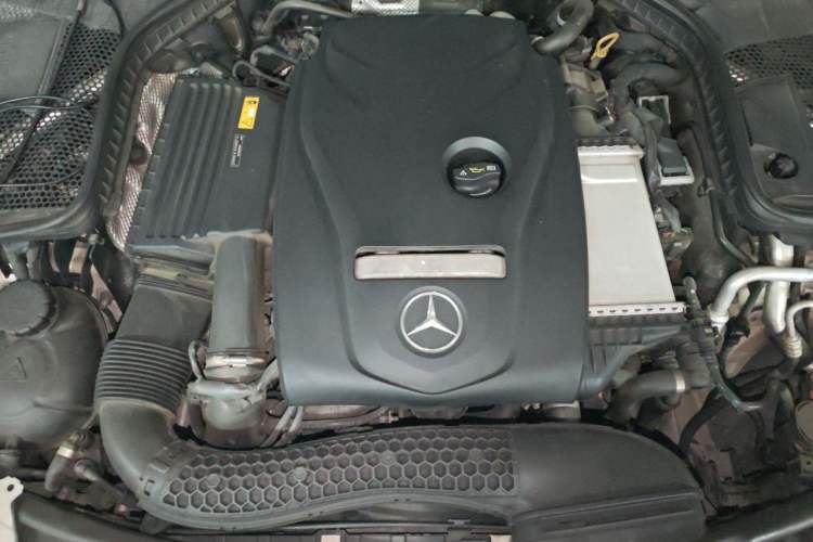 Used Mercedes-Benz C-Class 2018 C 200 Estate Engine Bay