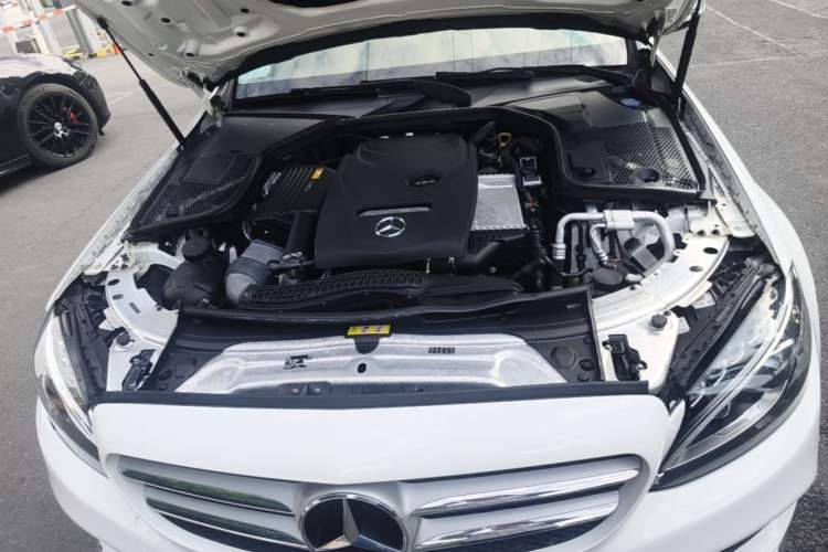 Used Mercedes-Benz C-Class 2018 C 200 L Sport Edition Engine Bay