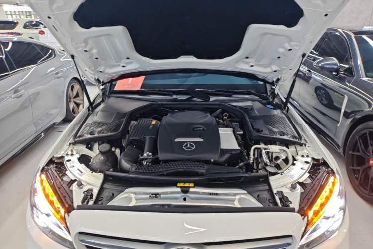 Used Mercedes-Benz C-Class 2018 C 200 L Sport Edition Engine Bay
