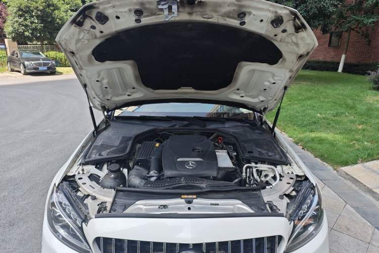 Used Mercedes-Benz C-Class 2018 C 180 L Fashion Edition Sport Version Engine Bay