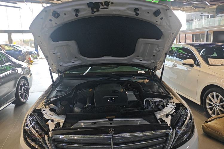 Used Mercedes-Benz C-Class 2018 C 200 L Engine Bay