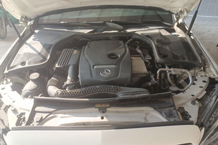 Used Mercedes-Benz C-Class 2018 C 200 Estate Engine Bay