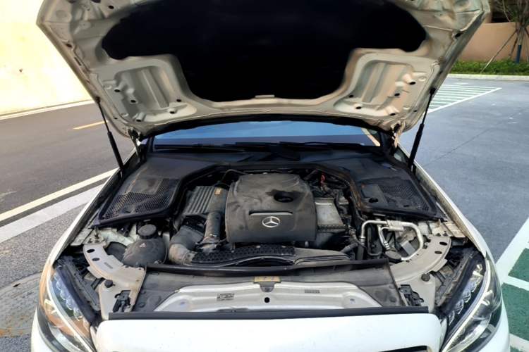 Used Mercedes-Benz C-Class 2018 C 180 L Fashion Edition Sport Version Engine Bay