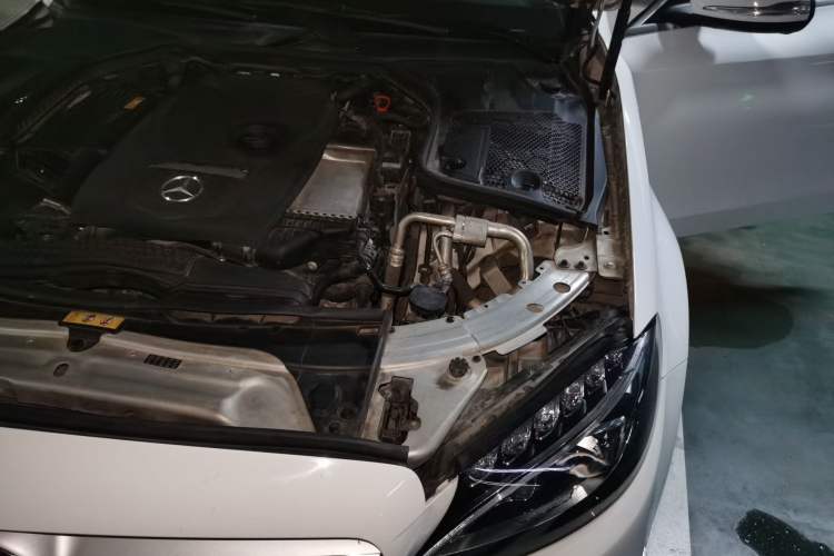 Used Mercedes-Benz C-Class 2018 C 180 L Fashion Edition Sport Version Engine Bay Left
