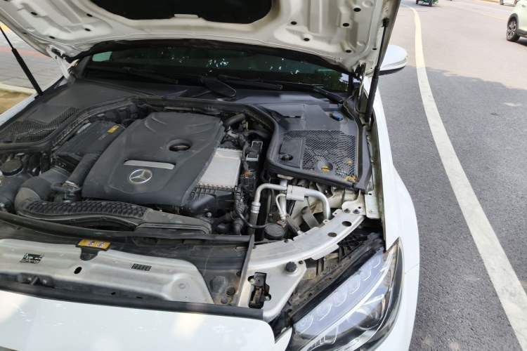 Used Mercedes-Benz C-Class 2018 C 200 L Sport Edition Engine Bay Left
