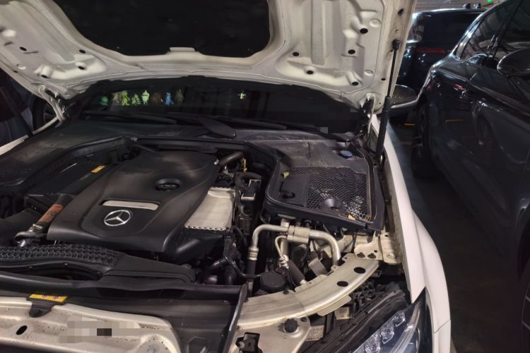 Used Mercedes-Benz C-Class 2018 C 200 Sport Edition Engine Bay Left