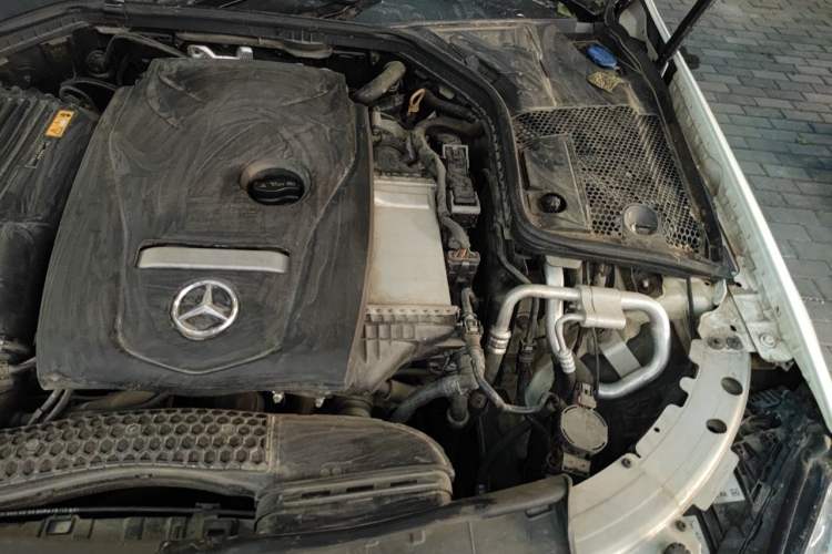Used Mercedes-Benz C-Class 2018 C 200 L Sport Edition Engine Bay Left