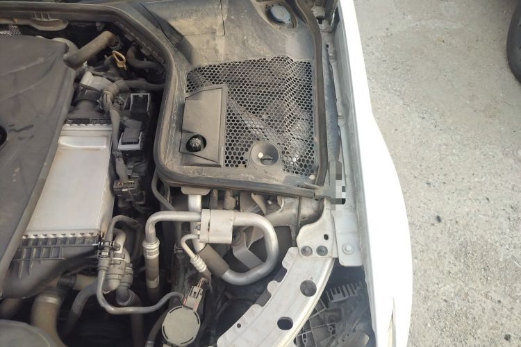 Used Mercedes-Benz C-Class 2018 C 200 Sport Edition Engine Bay Left
