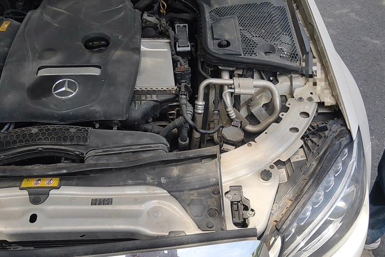 Used Mercedes-Benz C-Class 2018 C 200 L Engine Bay Left