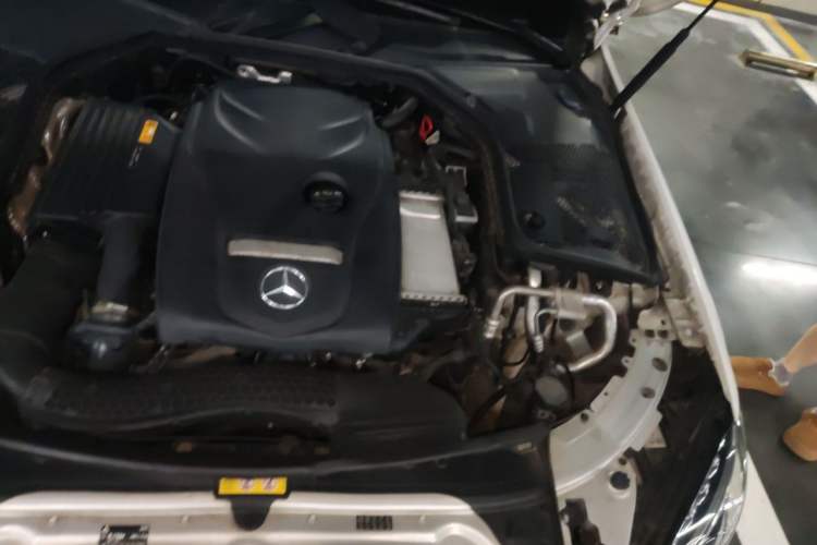 Used Mercedes-Benz C-Class 2018 C 180 L Fashion Edition Sport Version Engine Bay Left