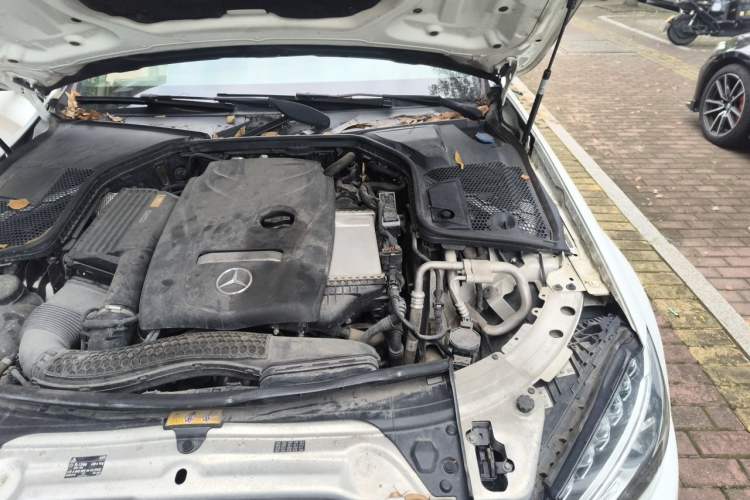 Used Mercedes-Benz C-Class 2018 C 200 Sport Edition Engine Bay Left