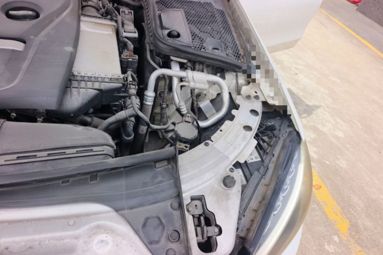 Used Mercedes-Benz C-Class 2018 C 200 L Sport Edition Engine Bay Left