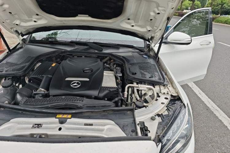 Used Mercedes-Benz C-Class 2018 C 200 L Sport Edition Engine Bay Left