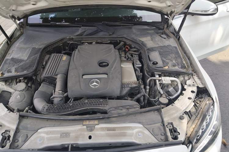 Used Mercedes-Benz C-Class 2018 C 180 L Fashion Edition Sport Version Engine Bay Left