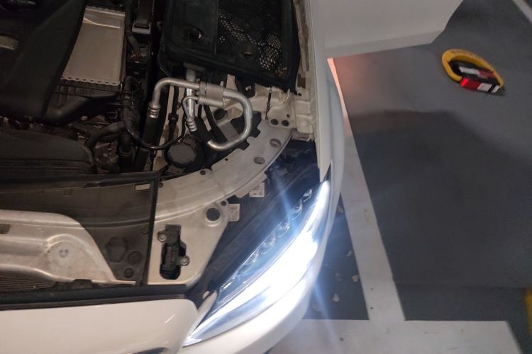 Used Mercedes-Benz C-Class 2018 C 200 L Sport Edition Engine Bay Left
