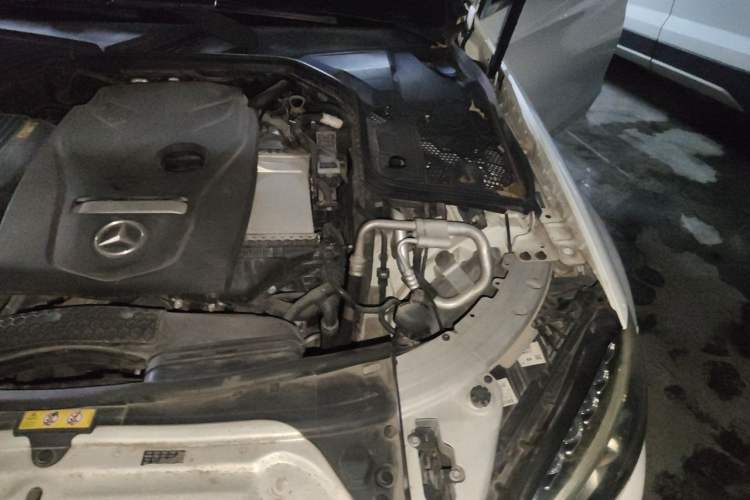 Used Mercedes-Benz C-Class 2018 C 200 L Sport Edition Engine Bay Left