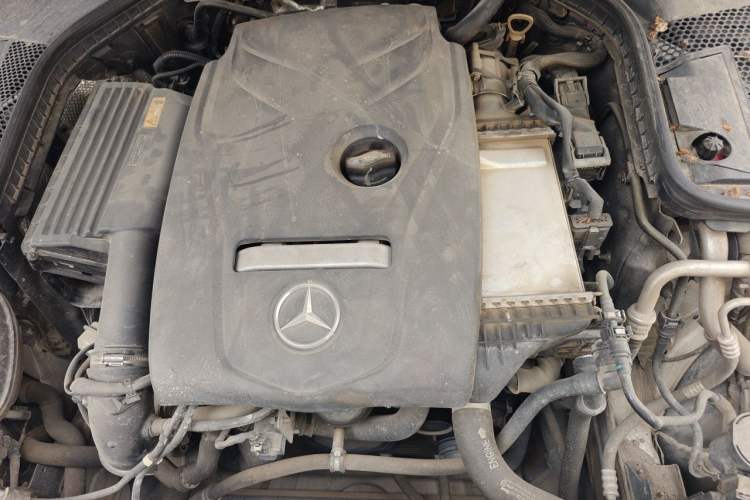 Used Mercedes-Benz C-Class 2018 C 200 Sport Edition Engine Bay Left