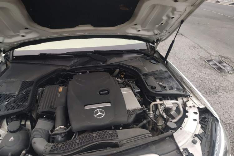 Used Mercedes-Benz C-Class 2018 C 200 Sport Edition Engine Bay Left