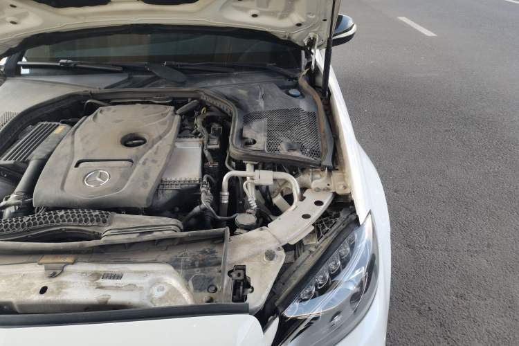 Used Mercedes-Benz C-Class 2018 C 200 Sport Edition Engine Bay Left