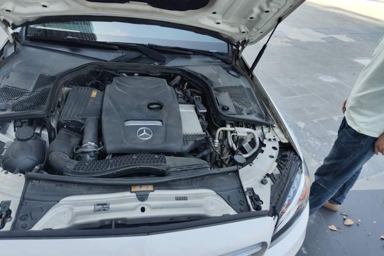Used Mercedes-Benz C-Class 2018 C 200 L Sport Edition Engine Bay Left