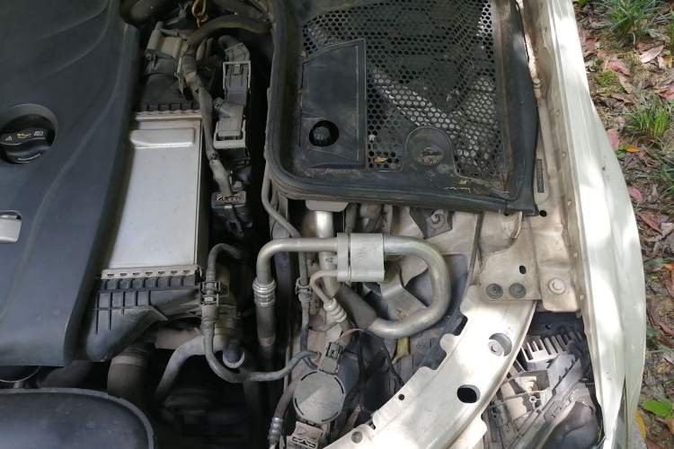 Used Mercedes-Benz C-Class 2018 C 200 L Sport Edition Engine Bay Left