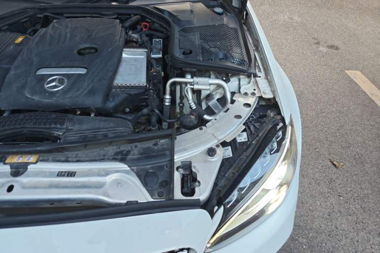 Used Mercedes-Benz C-Class 2018 C 180 L Fashion Edition Sport Version Engine Bay Left