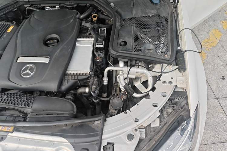 Used Mercedes-Benz C-Class 2018 C 200 Coupe Engine Bay Left