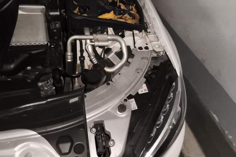 Used Mercedes-Benz C-Class 2018 C 200 L Sport Edition Engine Bay Left