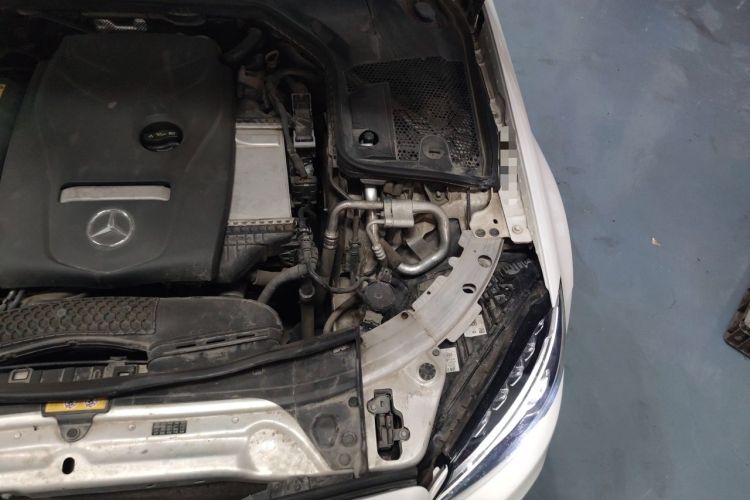 Used Mercedes-Benz C-Class 2018 C 200 L Sport Edition Engine Bay Left