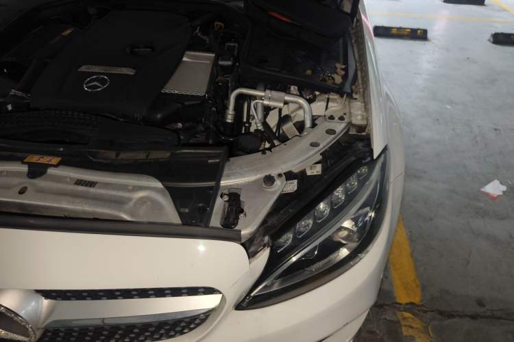 Used Mercedes-Benz C-Class 2018 C 200 L Sport Edition Engine Bay Left