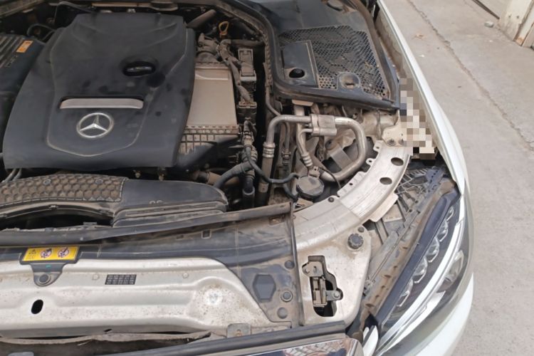 Used Mercedes-Benz C-Class 2018 C 200 L Engine Bay Left