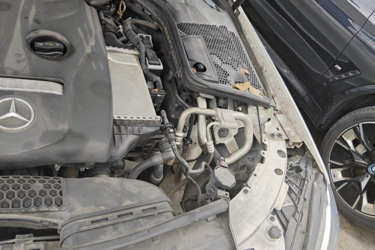 Used Mercedes-Benz C-Class 2018 C 200 L Sport Edition Engine Bay Left