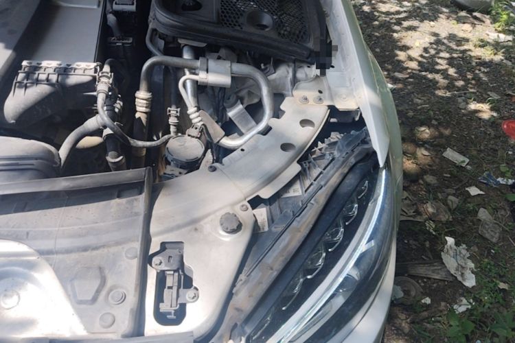 Used Mercedes-Benz C-Class 2018 C 200 L Sport Edition Engine Bay Left