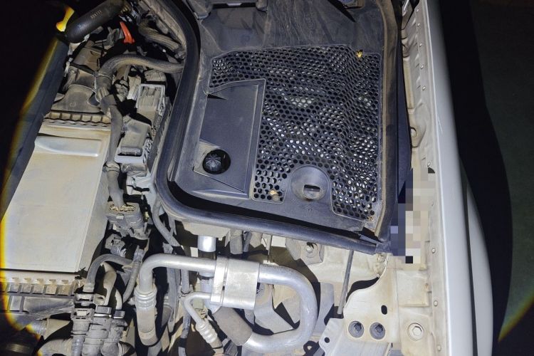 Used Mercedes-Benz C-Class 2018 C 180 L Fashion Edition Sport Version Engine Bay Left