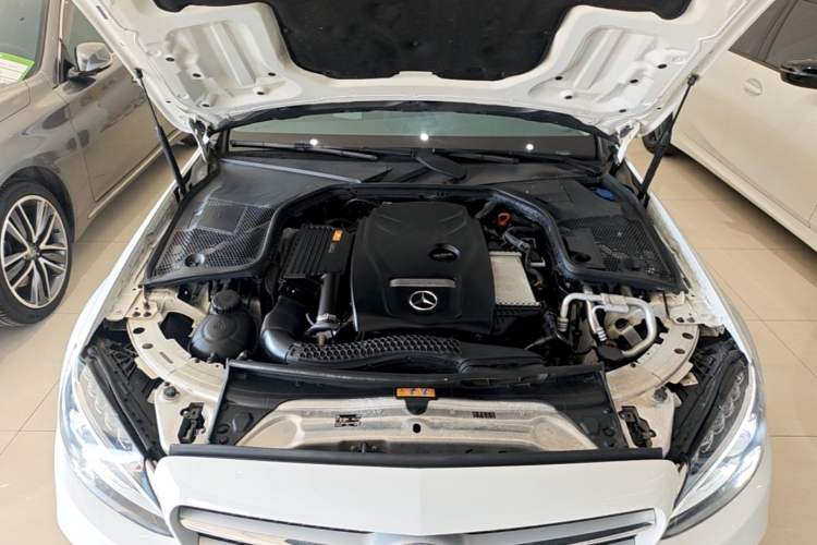 Used Mercedes-Benz C-Class 2018 C 180 L Fashion Edition Sport Version Engine Bay