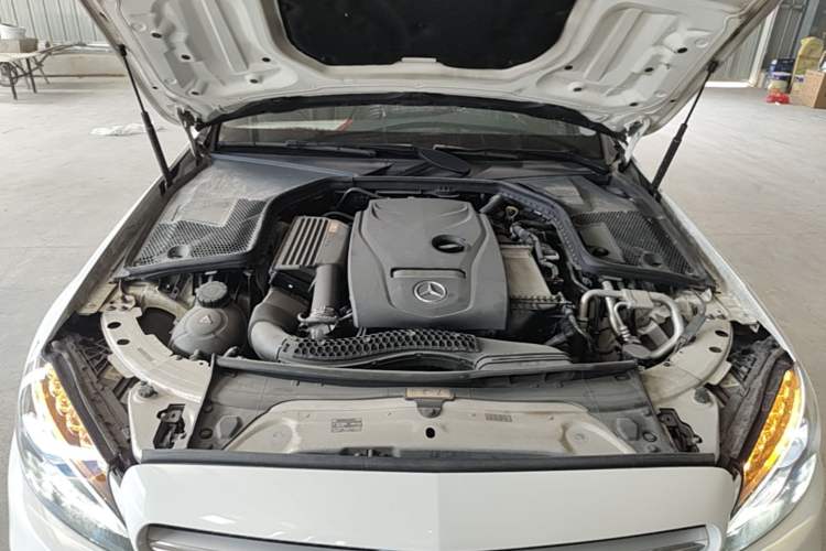 Used Mercedes-Benz C-Class 2018 C 200 L Sport Edition Engine Bay