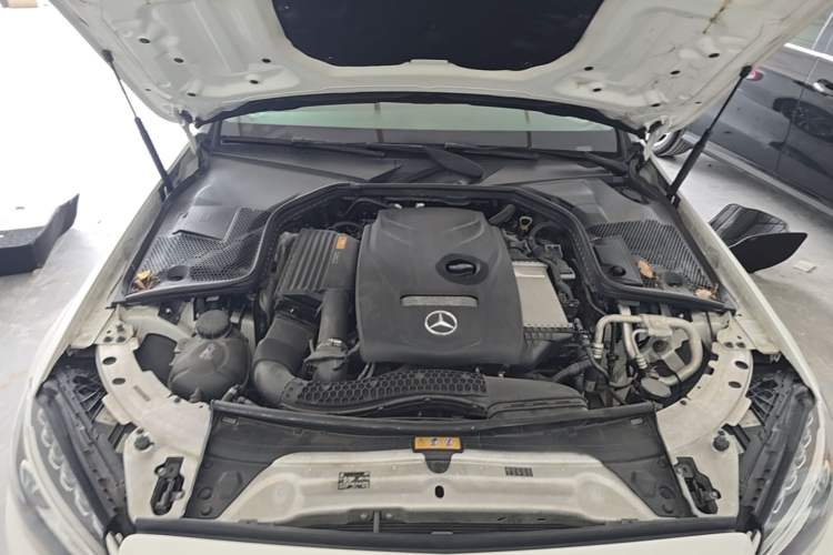 Used Mercedes-Benz C-Class 2018 C 200 L Sport Edition Engine Bay